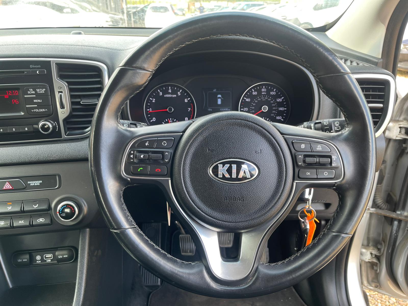 
								KIA Sportage full									