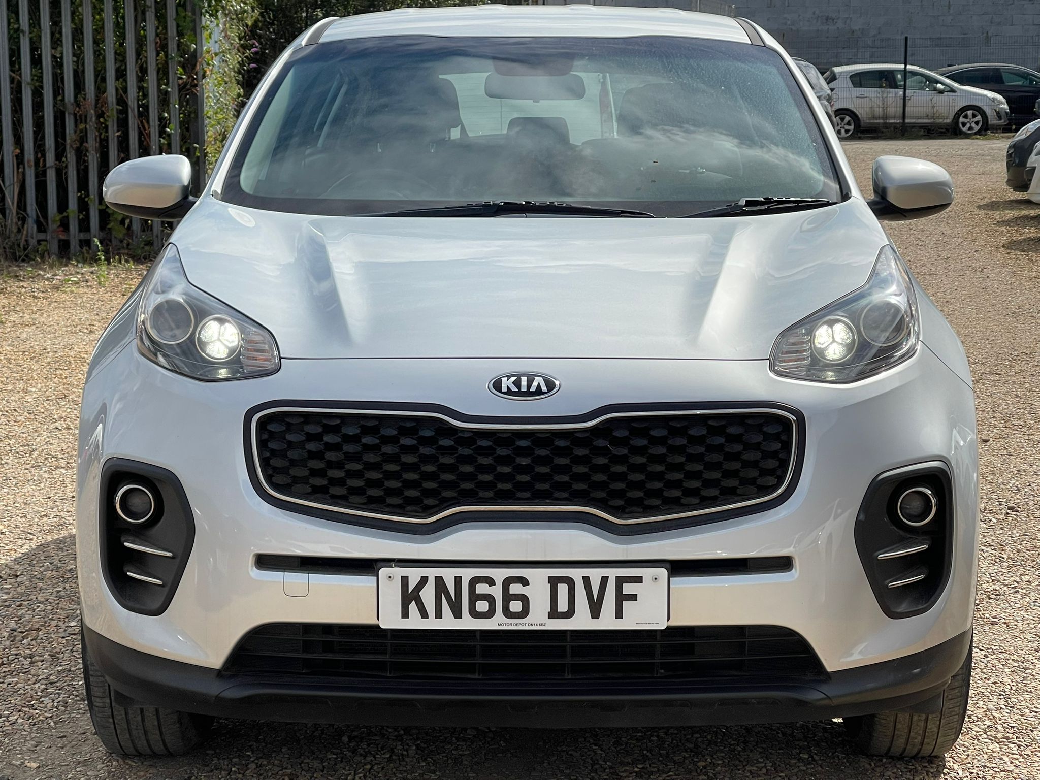 
								KIA Sportage full									