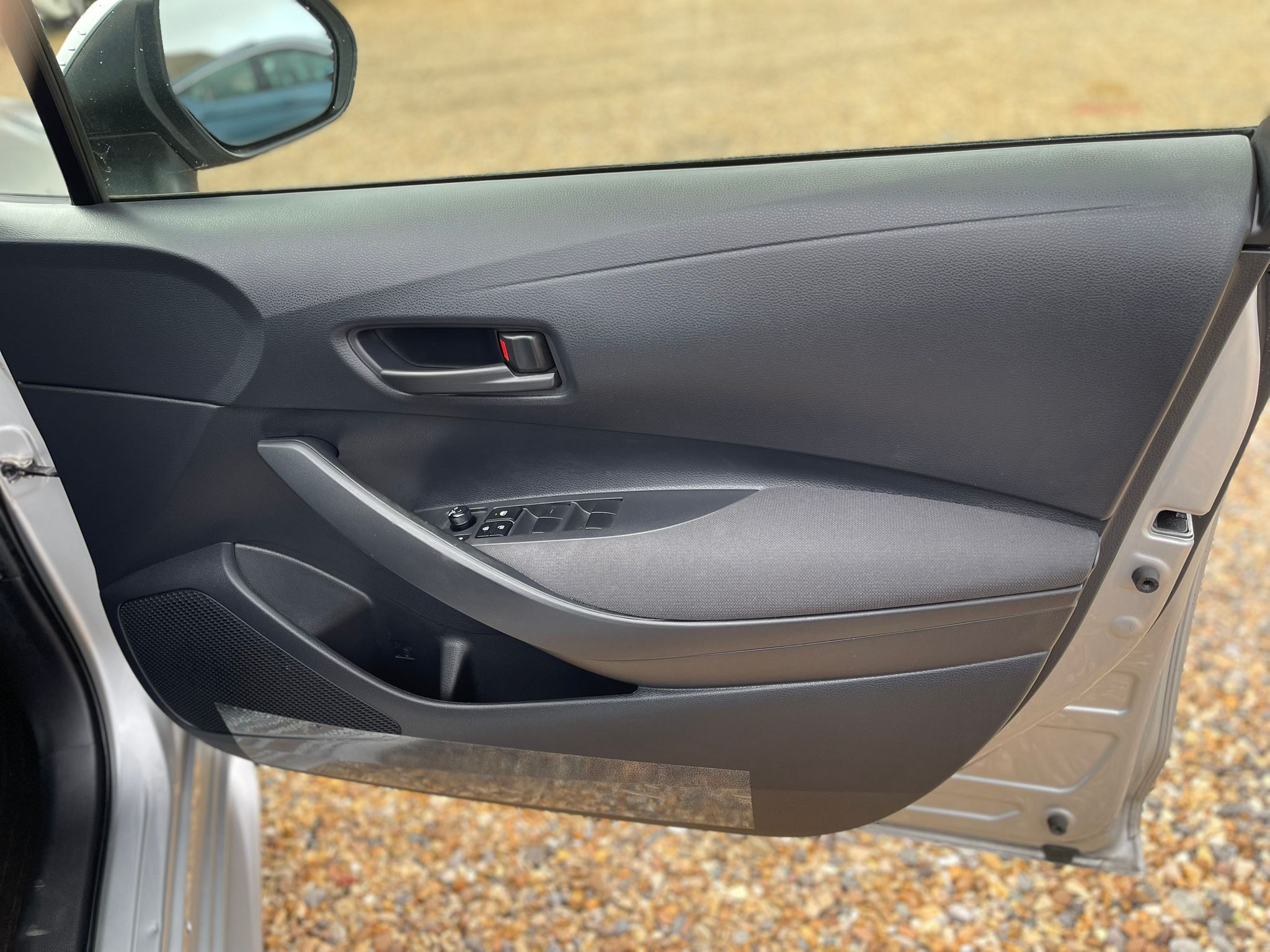 
								Toyota Corolla Touring full									