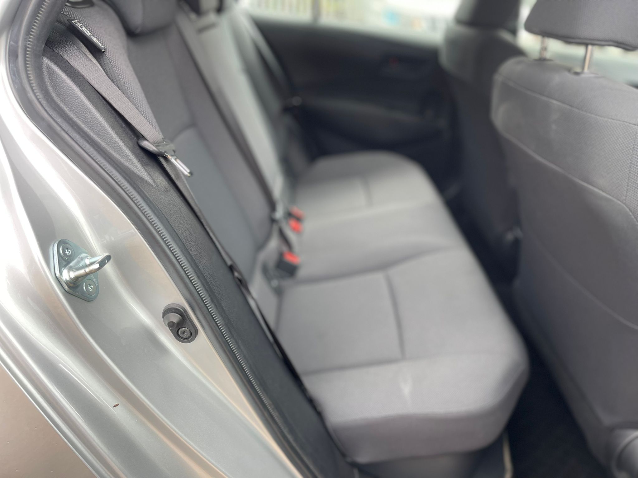 
								Toyota Corolla Touring full									